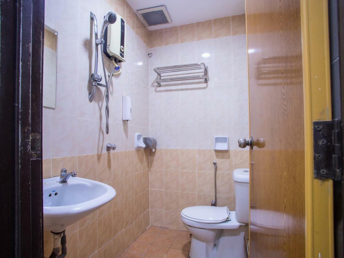 Oyo 390 Mayview Glory Hotel Куала-Лумпур Экстерьер фото